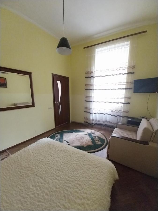 1Ком Апартаменты,Парковка,Улхорватская Lwów Zewnętrze zdjęcie